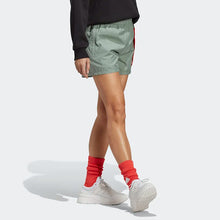 Load image into Gallery viewer, CITY ESCAPE SHORTS