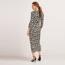 Load image into Gallery viewer, Black Print Ruched Front Midi Dress
