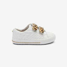 Load image into Gallery viewer, Animal Quilted Animal Strap Trainers (Younger Girl)