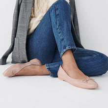 Load image into Gallery viewer, Nude Patent Forever Comfort® Ballerina Shoes