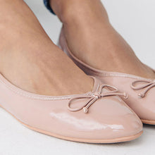Load image into Gallery viewer, Nude Patent Forever Comfort® Ballerina Shoes