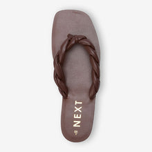 Load image into Gallery viewer, Chocolat Brown Toe Post Twist Sandals