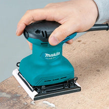 Load image into Gallery viewer, Makita MT Finishing Sander 180W