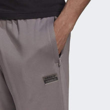 Load image into Gallery viewer, WOVEN TRACKPANT - Allsport
