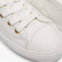 Load image into Gallery viewer, WHITE BASEBALL LACE UP TRAINERS - Allsport