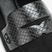 Load image into Gallery viewer, Black Forever Comfort® Point Toe Loafers