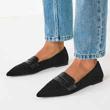 Load image into Gallery viewer, Black Forever Comfort® Point Toe Loafers