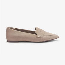 Load image into Gallery viewer, Camel Forever Comfort® Point Toe Loafers