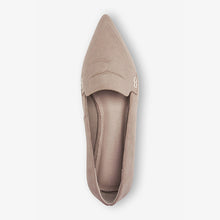 Load image into Gallery viewer, Camel Forever Comfort® Point Toe Loafers