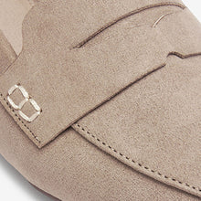 Load image into Gallery viewer, Camel Forever Comfort® Point Toe Loafers