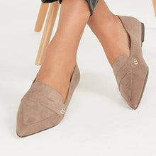 Load image into Gallery viewer, Camel Forever Comfort® Point Toe Loafers