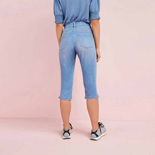 Load image into Gallery viewer, Mid Blue Pedal Pusher Cropped Jeans