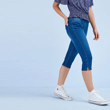 Load image into Gallery viewer, Dark Blue Pedal Pusher Cropped Jeans