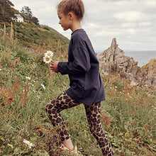 Load image into Gallery viewer, Black/Gold Sequin Star Top And Leggings Set (3-12yrs)