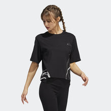Load image into Gallery viewer, HOLIDAY LIGHTS CROPPED GRAPHIC TEE