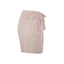 Load image into Gallery viewer, SHORT WOMAN