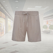 Load image into Gallery viewer, SHORT WOMAN