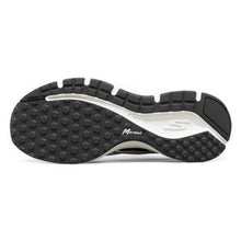 Load image into Gallery viewer, GO RUN CONSISTENT - - Allsport