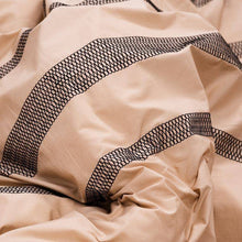 Load image into Gallery viewer, HC HAVANE LIT BROD COL UNIQ 140X200 - Allsport