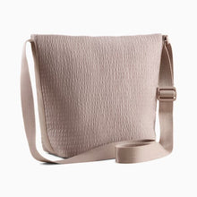 Load image into Gallery viewer, UP 4L Zipped Bucket Bag Youth
