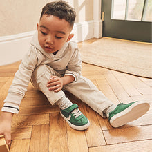 Load image into Gallery viewer, Green Touch Fastening Chevron Trainers (Younger Boys)
