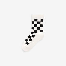 Load image into Gallery viewer, White/Black Checkerboard Cushioned Footbed Cotton Rich Ribbed Tipped Socks 5 Pack
