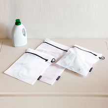 Load image into Gallery viewer, Brabantia Wash Bags, set of 3, in 2 sizes White

