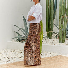 Load image into Gallery viewer, Black/Brown Leopard Animal Print Satin Midi Skirt

