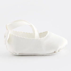 White Ballet Baby Shoes (0-24mths)