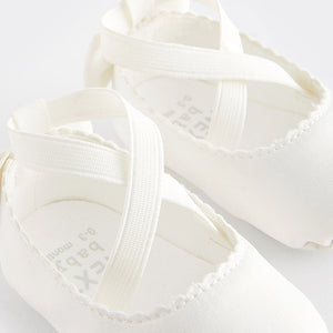 White Ballet Baby Shoes (0-24mths)