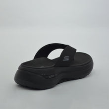 Load image into Gallery viewer, GO WALK ARCH FIT SANDAL
