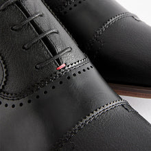 Load image into Gallery viewer, Black Oxford Toe Cap Shoes
