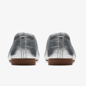 Fawna Lily Silver Leather