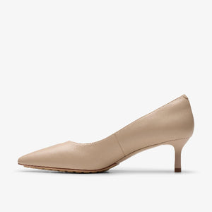 Adela Court Sand Leather