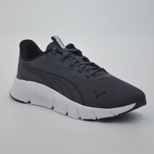 Load image into Gallery viewer, FlexFocus Lite Modern Running Shoes Unisex
