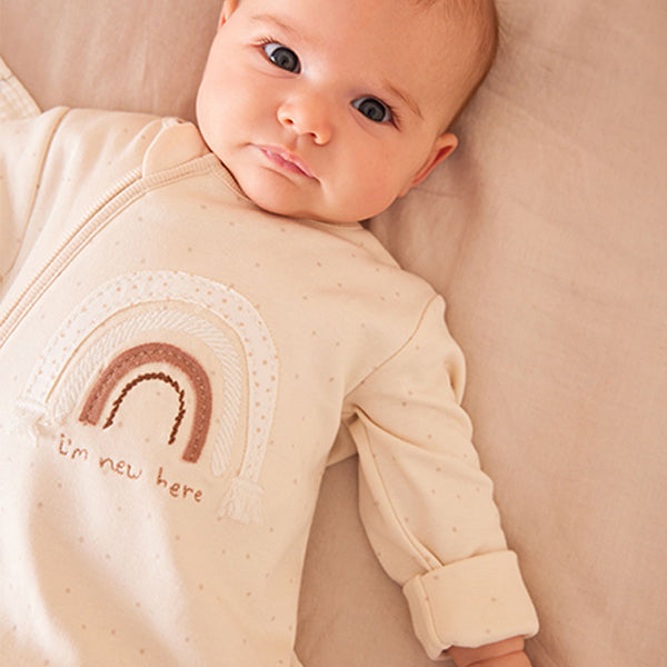 Neutral I'm New Here Single 100% Cotton Sleepsuit (0-9mths)