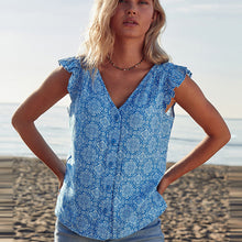 Load image into Gallery viewer, Blue Linen Blend Ruffle Sleeve Top
