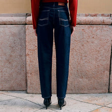 Load image into Gallery viewer, Rinse Blue 100% Cotton Column Mom Jeans
