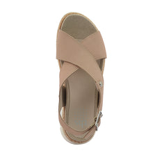 Load image into Gallery viewer, Women&#39;s sandals mid-high sole beige leather
