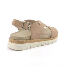 Load image into Gallery viewer, Women&#39;s sandals mid-high sole beige leather
