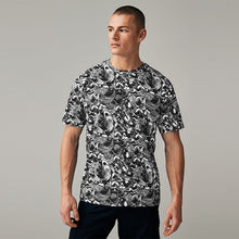 Load image into Gallery viewer, Black/White Print T-Shirt
