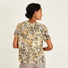 Load image into Gallery viewer, Leopart Print Print 100% Cotton Relaxed Fit Short Sleeve T-Shirt

