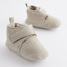 Load image into Gallery viewer, Neutral Muslin Wrap Baby Boots (0-2mths)
