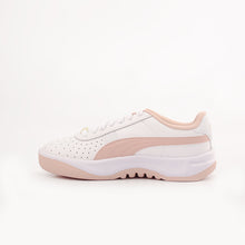 Load image into Gallery viewer, GV Special Sneakers
