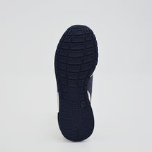 Load image into Gallery viewer, ST Runner v4 Nylon Big Kids&#39; Sneakers
