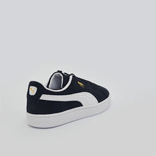 Load image into Gallery viewer, Suede Classic Sneakers Unisex
