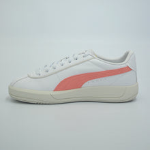 Load image into Gallery viewer, Puma Club Klassika SL Sneakers Women
