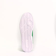 Load image into Gallery viewer, Court Classic Vulc Sneakers
