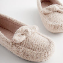 Load image into Gallery viewer, Neutral Knitted Bow Moccasin Slippers
