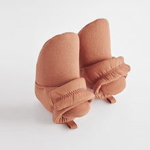 Load image into Gallery viewer, Rust Brown Cosy Baby Boots (0-2mths)
